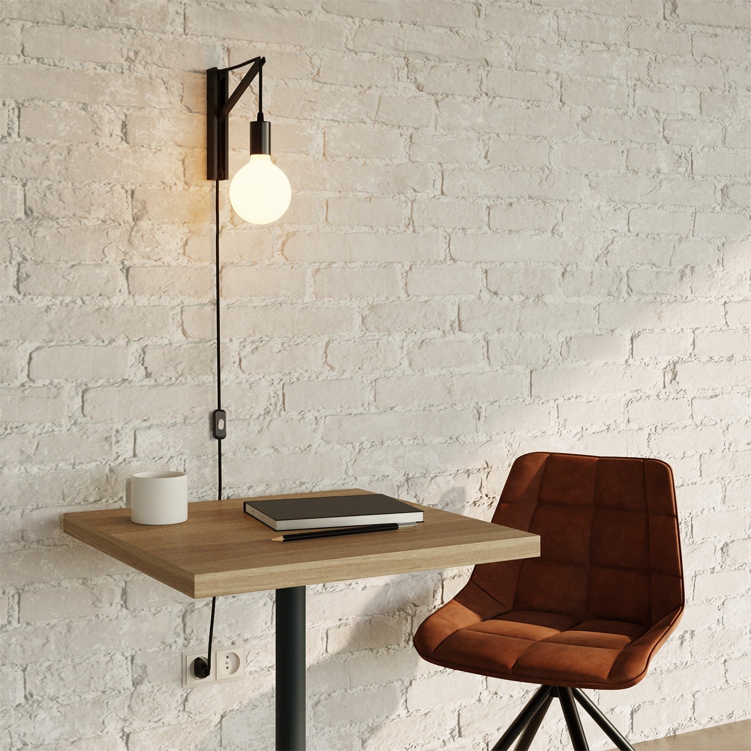 Applique da parete in metallo con spina a due poli - Nero