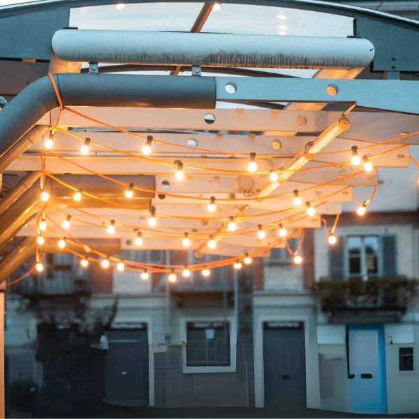 <strong>Adiciona as lâmpadas</strong>